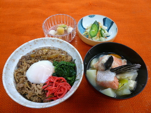 9月7日　牛丼.JPG